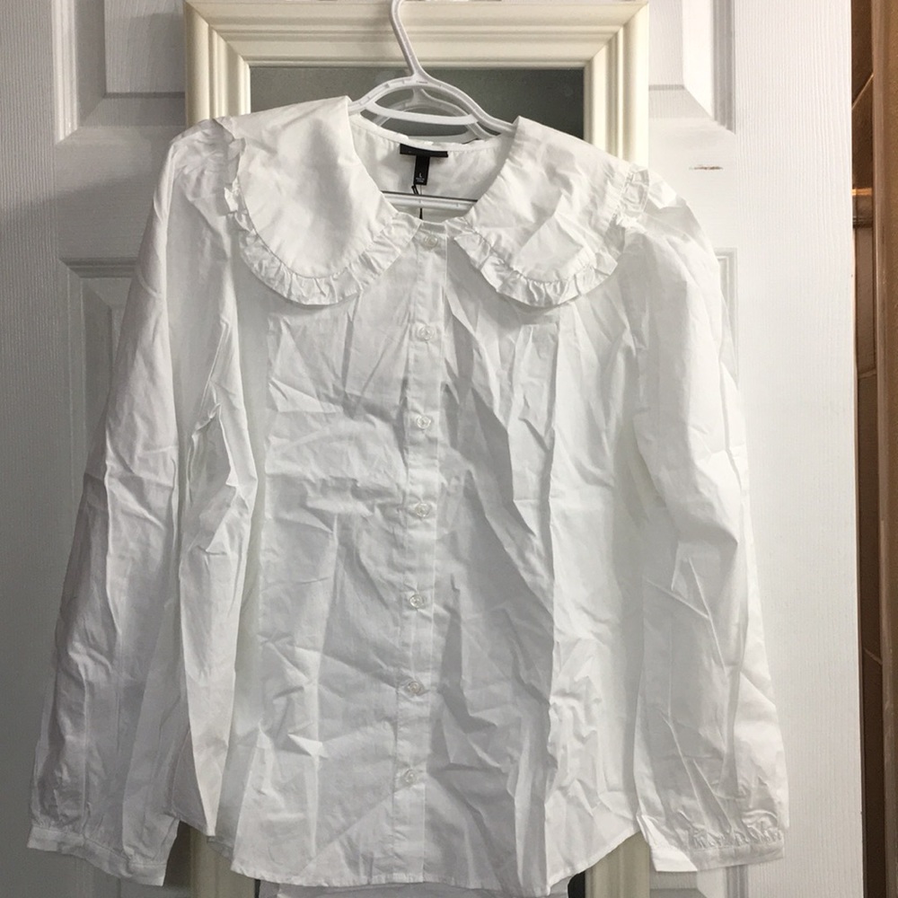 NWT Cute button shirt